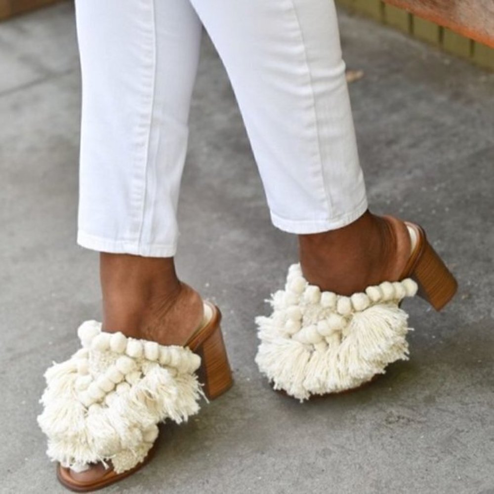 Zara Pom Pom Open Toe Mules Size 35 NWOT Boho Slide Sandals